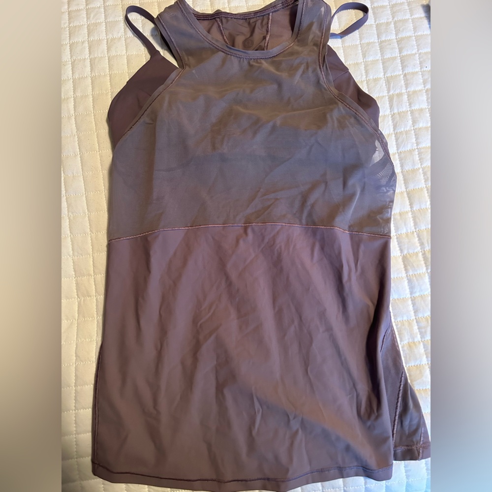 Lululemon workout top
